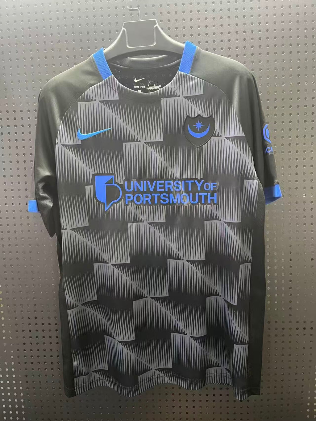 Portsmouth Visitante 26/27