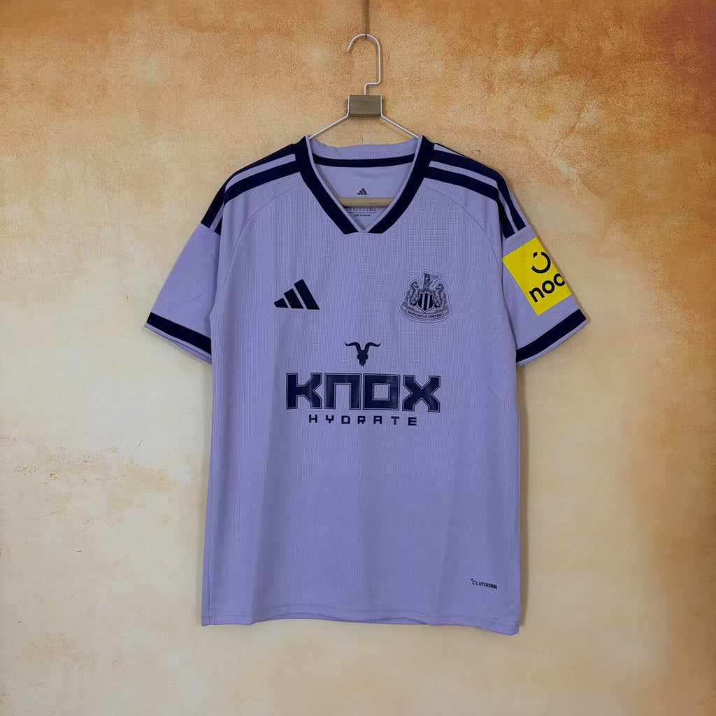 Newcastle 3ª 26/27