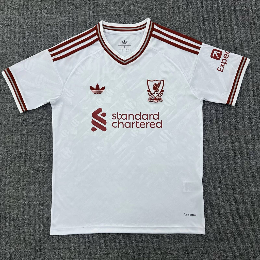 Liverpool Visitante 26/27