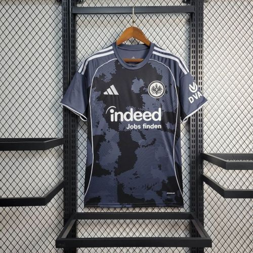 Eintracht Frankfurt Visitante 25/26