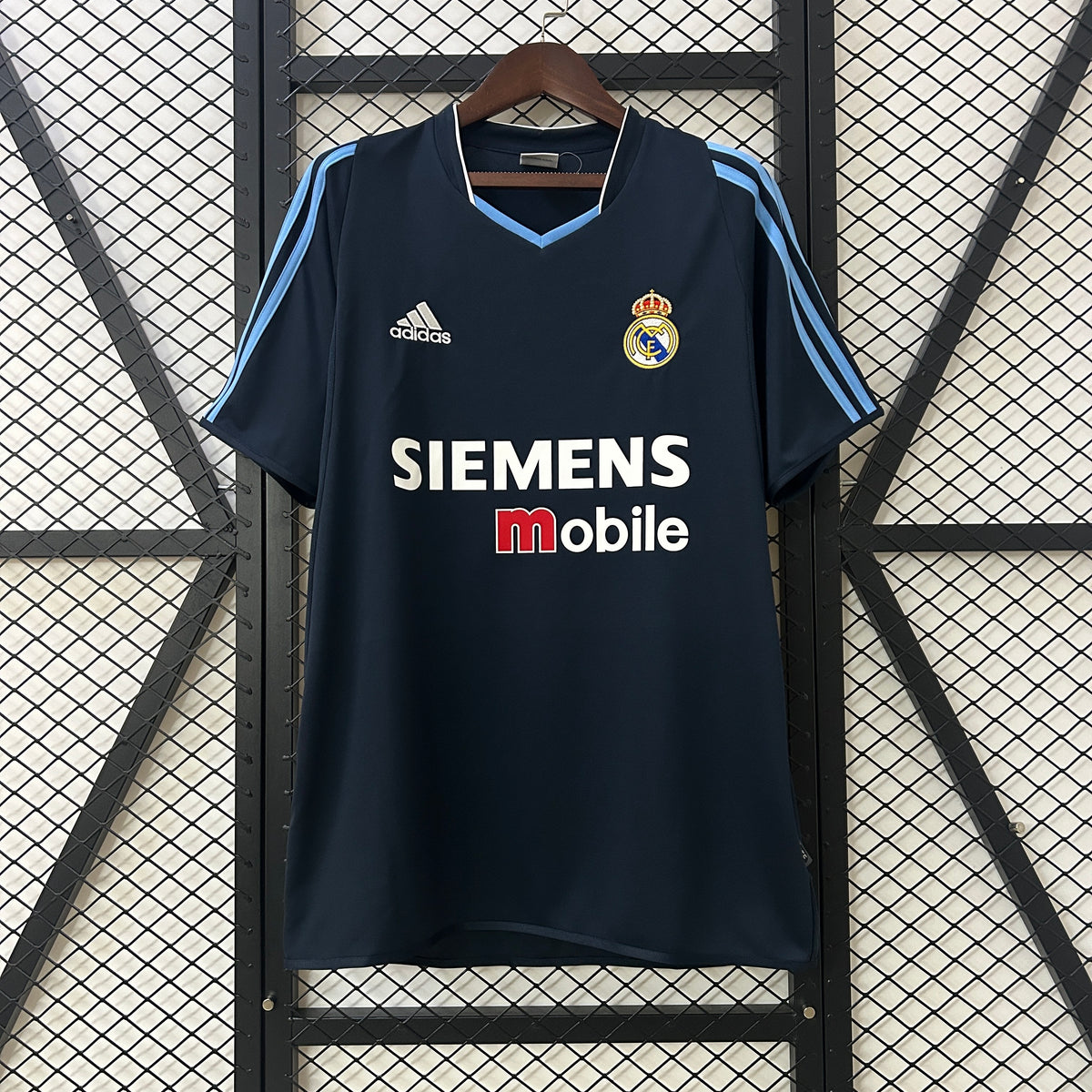 Real Madrid Visitante 03/04